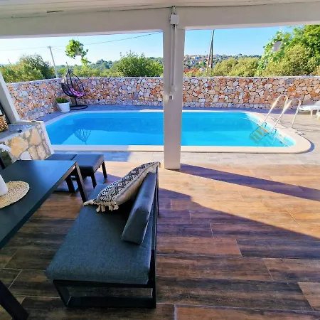 Villa Anas Lagoon House With Pool At Azure
