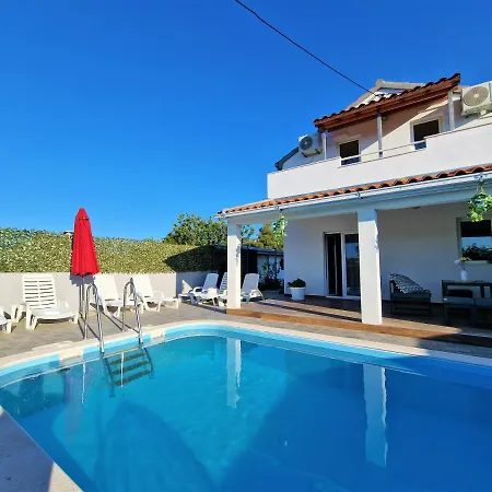 Villa Anas Lagoon House With Pool At Azure *