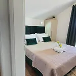 Anas Lagoon House With Pool At Azure Villa