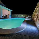 Villa Anas Lagoon House With Pool At Azure Drvenik Mali