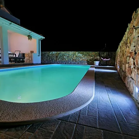 Вилла Anas Lagoon House With Pool At Azure Дрвеник-Мали